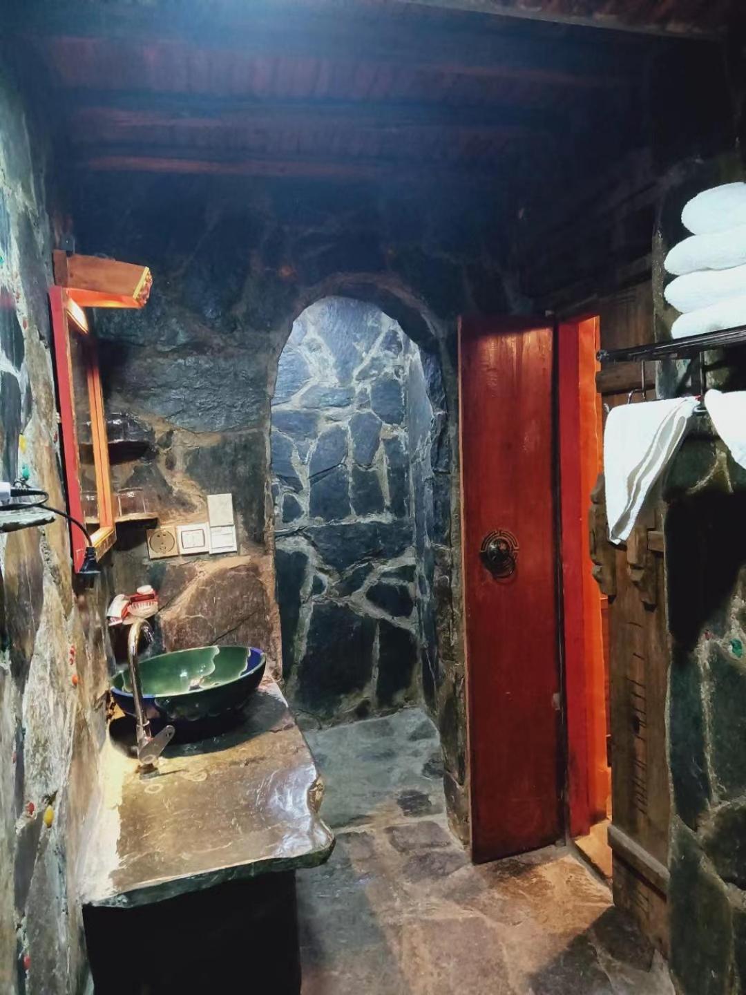 Shambhala Palace Hotel Lhasa Extérieur photo