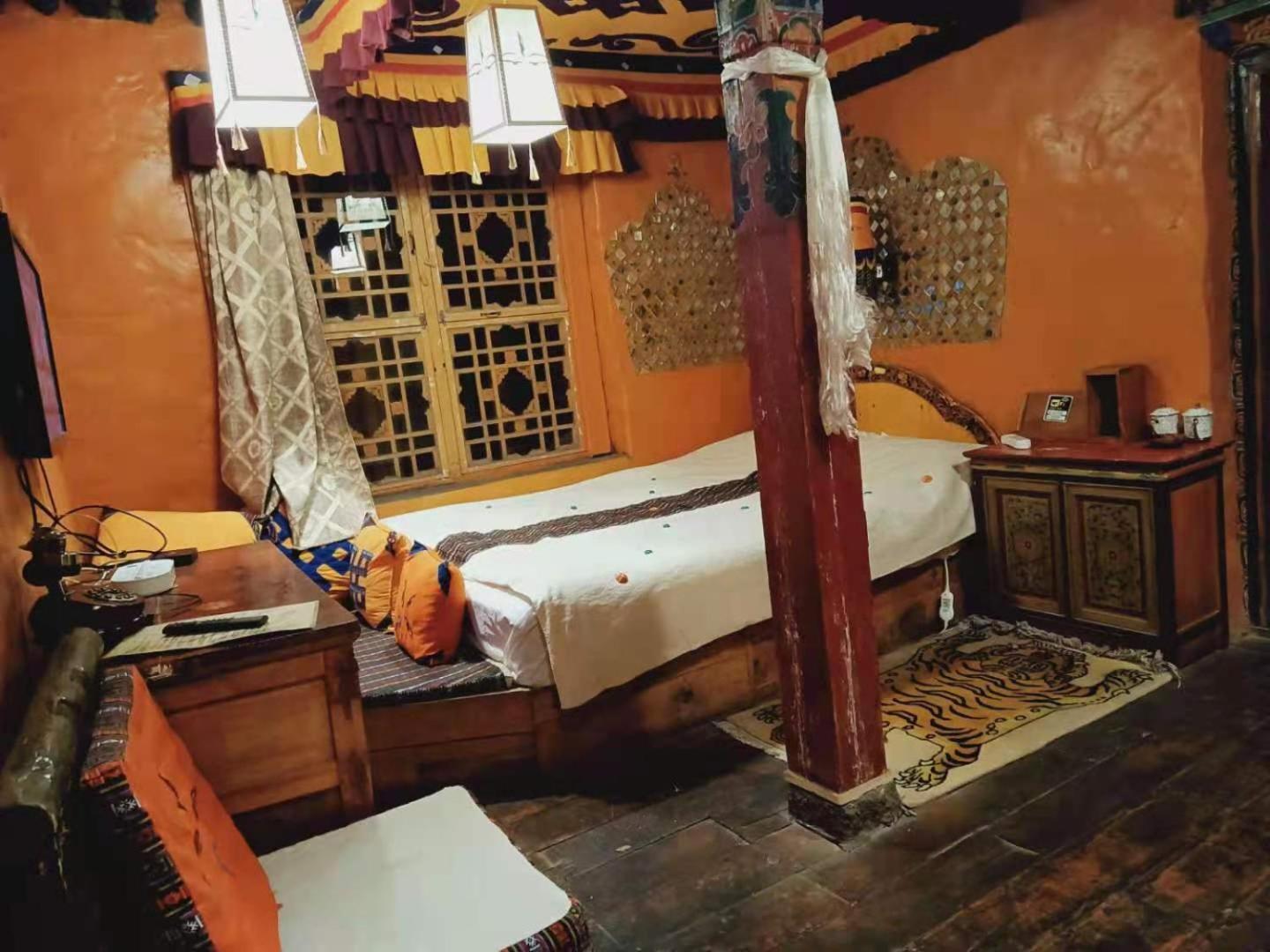 Shambhala Palace Hotel Lhasa Extérieur photo
