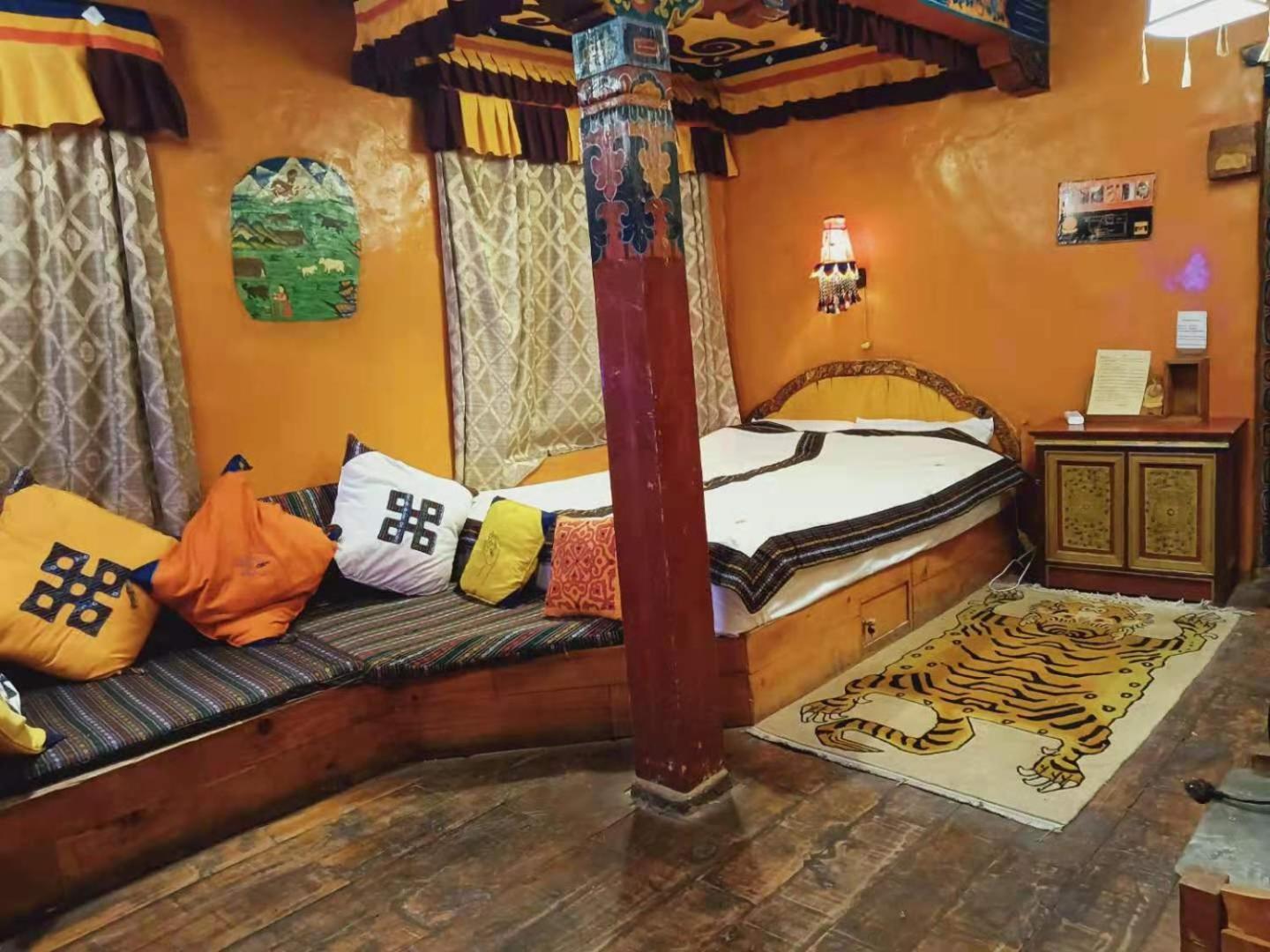 Shambhala Palace Hotel Lhasa Extérieur photo
