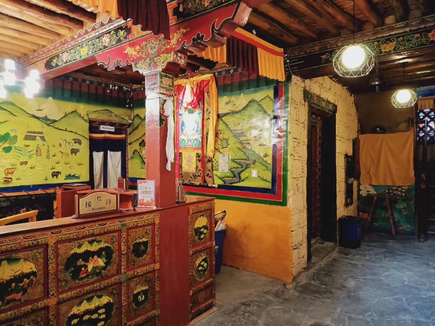 Shambhala Palace Hotel Lhasa Extérieur photo