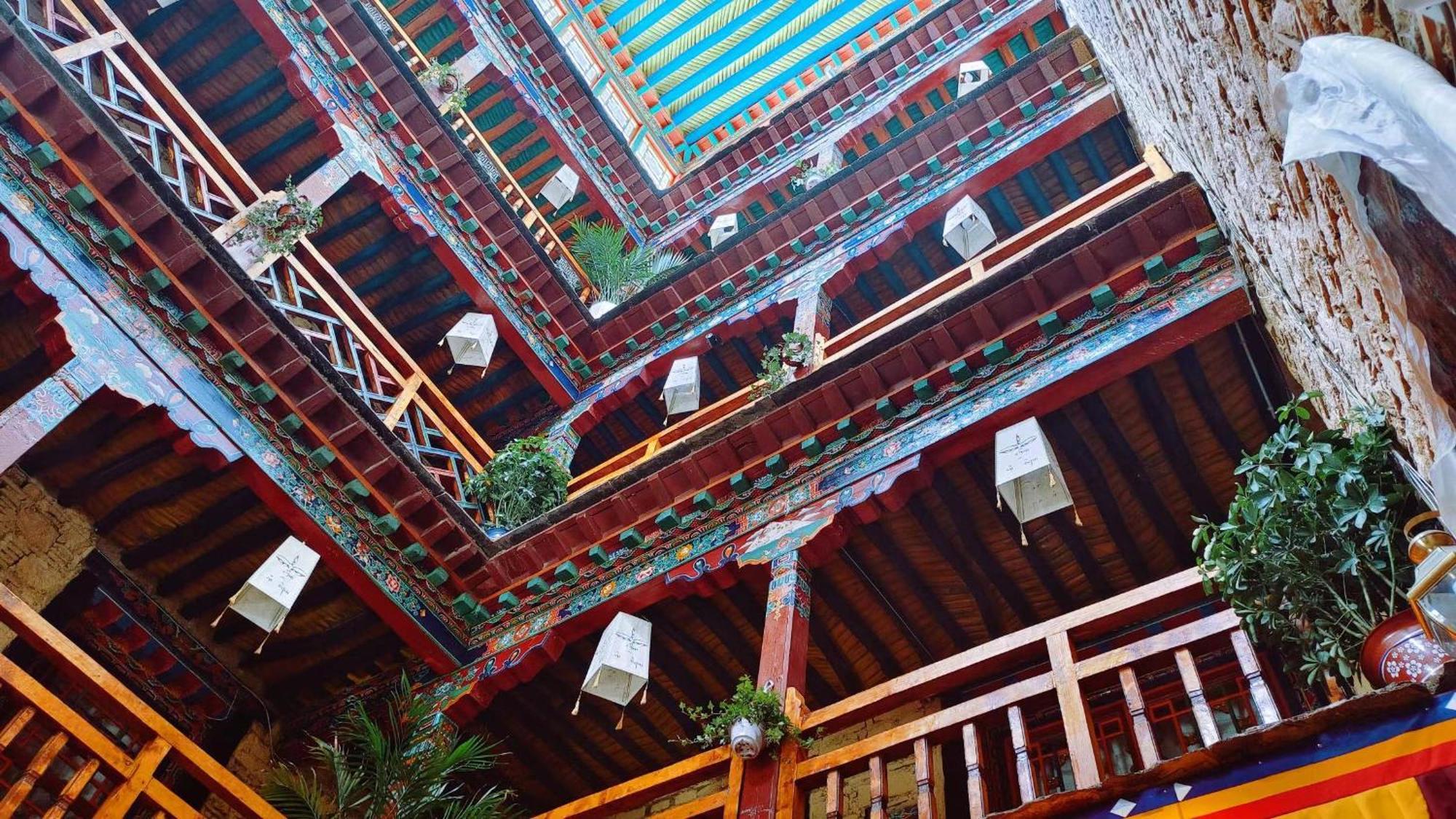 Shambhala Palace Hotel Lhasa Extérieur photo