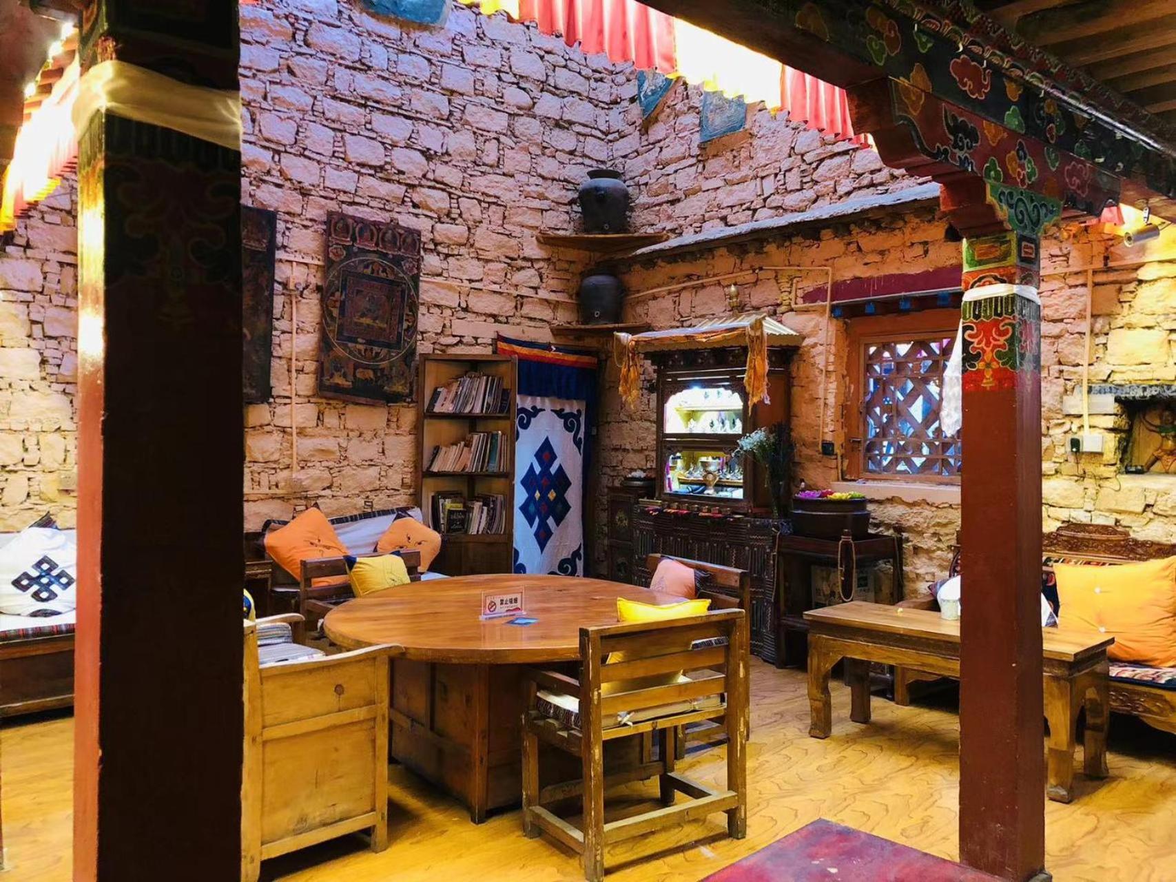 Shambhala Palace Hotel Lhasa Extérieur photo