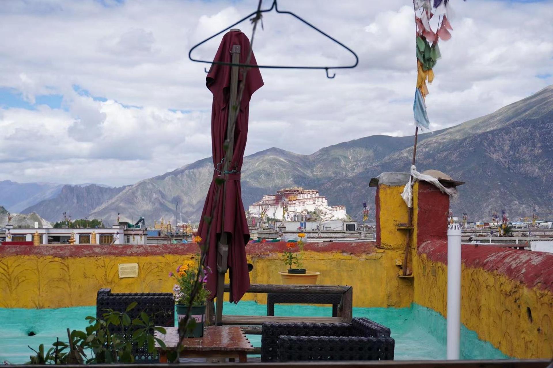 Shambhala Palace Hotel Lhasa Extérieur photo
